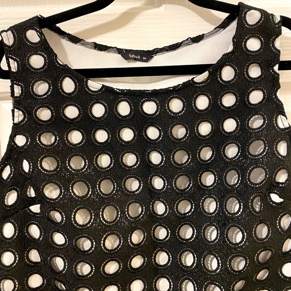 ✨Host Pick✨ Splash Lace Whole Panel Two In One Crop Top- Black & White - Picture 4 of 5